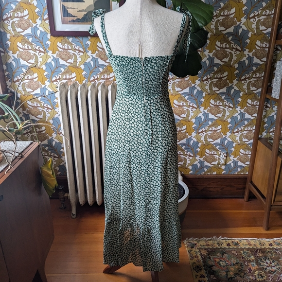 Floral Reformation Dress - Picture 2 of 4